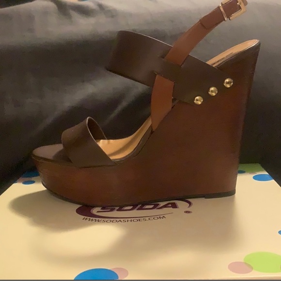 COPY - Brown leather wedge heel - Picture 1 of 3